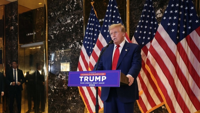 Donald Trump calificó a Vladímir Zelenski de «mejor vendedor de la historia»