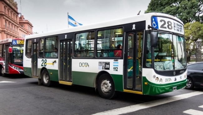 Las empresas de colectivos mantendrán la baja de frecuencias en el AMBA