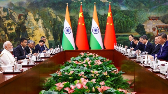 China - India: Asumimos la responsabilidad histórica de mejorar el bienestar de nuestros dos pueblos afirmó Xi Jinping