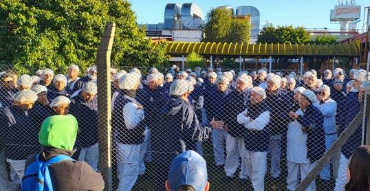 Georgalos lanza un plan de suspensiones masivas por 3 meses