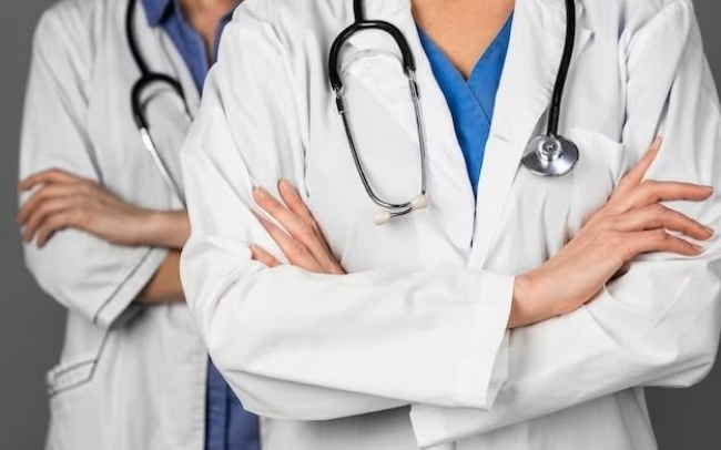 El Gobierno cambiará el proceso de convalidación de títulos médicos extranjeros