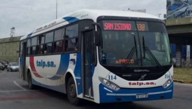 Por agresión a un chofer paran las lineas de colectivos 338 y 406