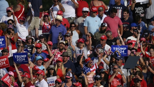 Testigos habrían ignorado un aviso sobre un francotirador antes de los disparos contra Trump
