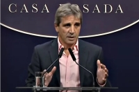 Luis Caputo, a los empresarios que le piden bajar los impuestos: «Solo podremos con superávit fiscal»