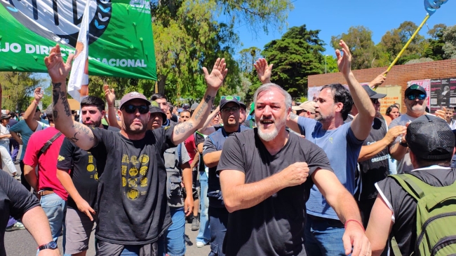 La policía reprimió a los trabajadores del INTI durante una protesta en la General Paz