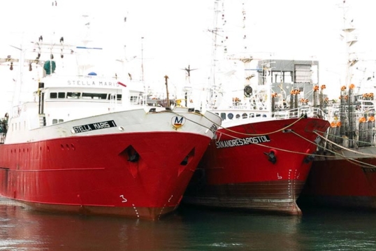 Pesca: Firman un acuerdo para destrabar el conflicto