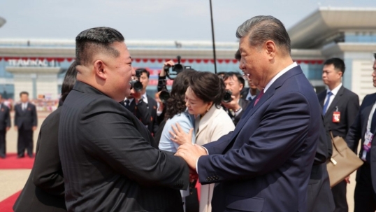 Xi Jinping y Kim Jong-un alcanzan un acuerdo clave durante la cumbre en Pionyang