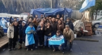 Santa Cruz: Retirados de la Policía continúan el acampe a la espera de una reunión con el Gobierno provincial