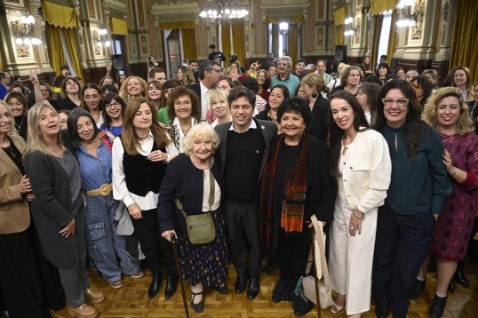 Axel Kicillof promulgó la ley que actualiza el Registro de Deudores Alimentarios Morosos