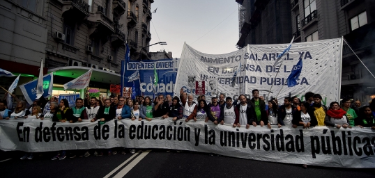 Docentes universitarios rechazan la oferta salarial y ratificaron la convocatoria a la marcha federal del 2 de octubre