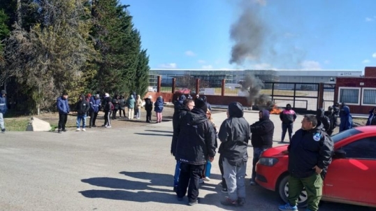 Puerto Madryn: Una pesquera despidió a 27 trabajadores
