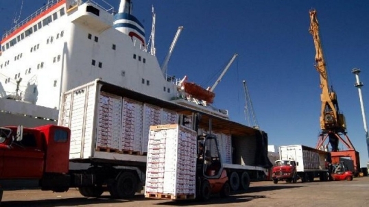 El Gobierno no devuelve reintegros por las exportaciones de fruta