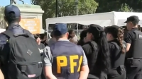 La Policía Federal desalojó a personas con discapacidad de Plaza de Mayo