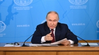 Rusia está dispuesta a discutir "cuestiones claves" con la OTAN cuando esté lista afirmó Putin
