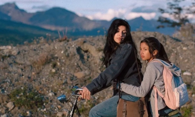 Llega a las salas del país la película «Risa y la cabina del viento», con Diego Peretti, Cazzu y Joaquin Furriel