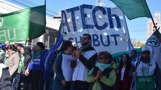 Chubut: Por decreto aumentan el salario básico docente un 4%