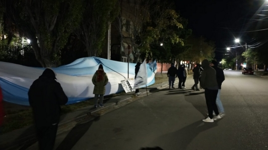 Santa Cruz: Acampe de policías autoconvocados por mejoras salariales