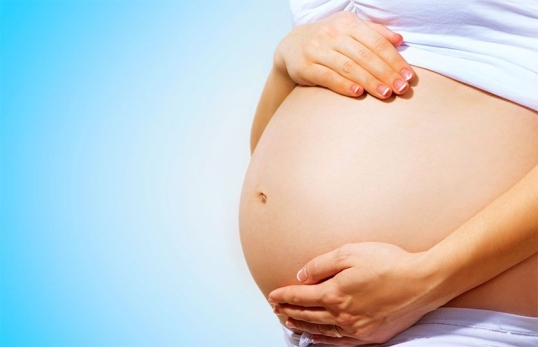 Dos ciudadanos italianos y una chica querían salir del país con una bebé