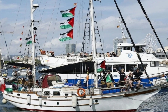 Atacan a una embarcación de la Flotilla Sumud rumbo a Gaza