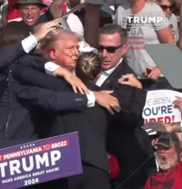 Donald Trump alcanzado por un disparo durante un acto de campaña