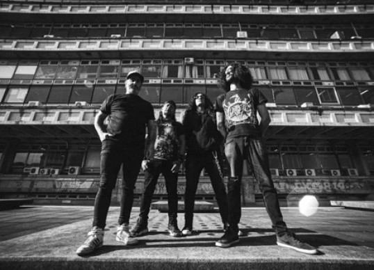 Bastardös presenta ¨Entierrö¨ su nuevo disco con un show de altísima calidad