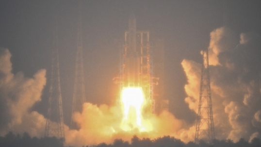 La misión china Chang'e-6 logró descender exitosamente en el lado oculto de la Luna