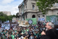 Multitudinaria marcha de ATE en defensa de la Salud Pública