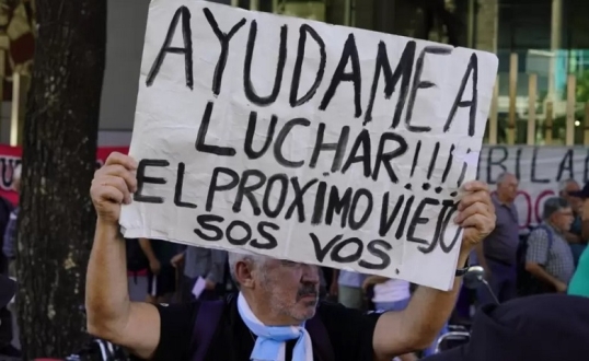 Jubilados volvieron a protestar en el Congreso