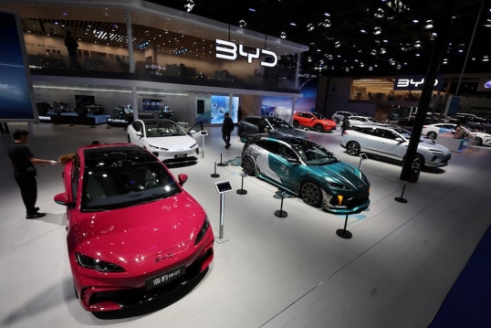 Se realiza la primera megaexposición de autos chinos