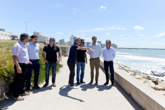 Gabriel Katopodis recorrió el nuevo CAPS de Miramar