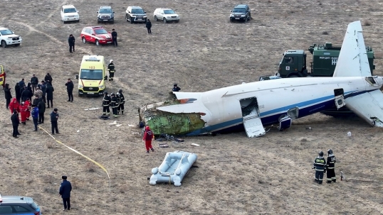 Rusia se puso a disposición para ayudar en la investigación del siniestro aéreo en Kazajistán