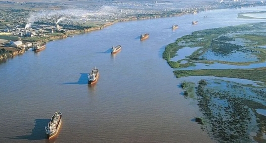 El Gobierno oficializó el llamado a licitación de la Vía Navegable Troncal