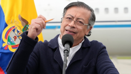 Petro: ¿Bajo qué norma de derecho internacional un presidente de un país le puede cerrar el espacio aéreo a otra nación?