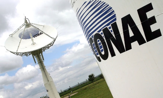 CONAE: Denuncian ajustes y nombramientos políticos con sueldos millonarios