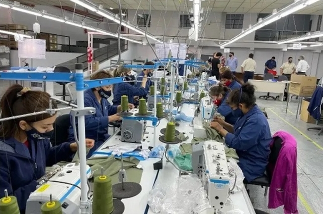 La actividad textil cayó un 18% en agosto