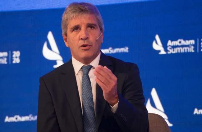 Según Luis Caputo, los próximos 18 meses serán «los mejores en décadas»