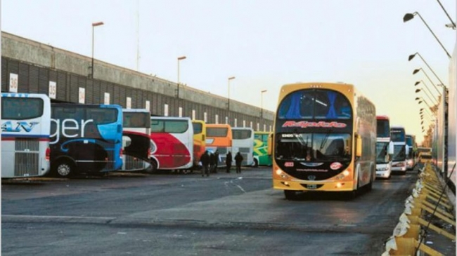 El Gobierno deja de exigir a los micros de larga distancia que cubran los riesgos de muerte e incapacidad de los pasajeros