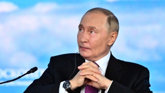 Putin: «La sociedad alemana actual no tiene nada que ver con el nazismo»