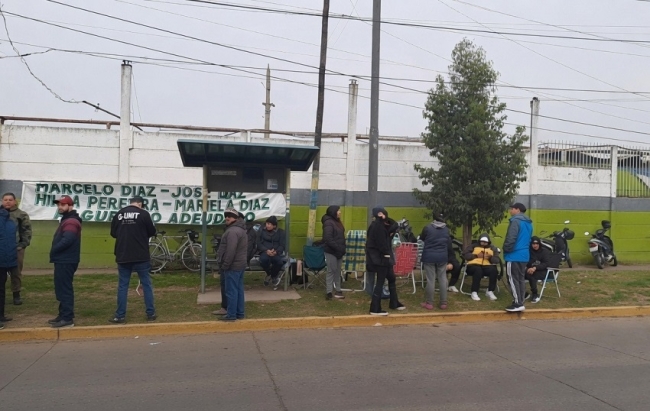 Unas 60 familias esperan la conciliación obligatoria tras despidos masivos en expreso Brío