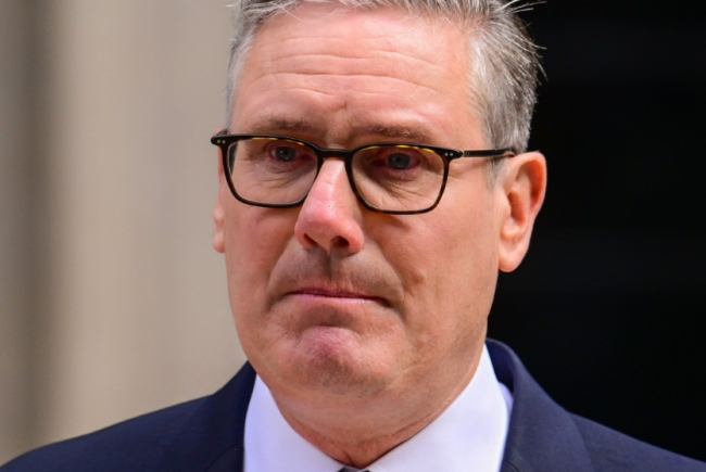 Presentó la renuncia Keir Starmer como primer ministro del Reino Unido