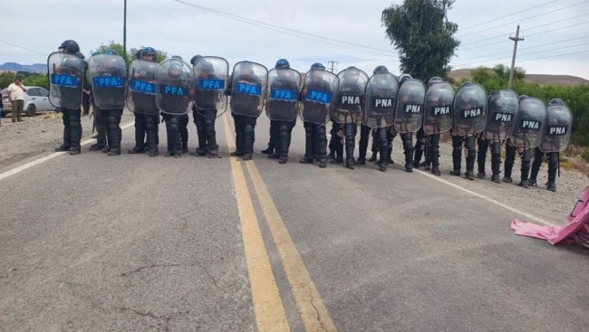 Junín de los Andes: Reprimen a trabajadores municipales por reclamar mejoras salariales