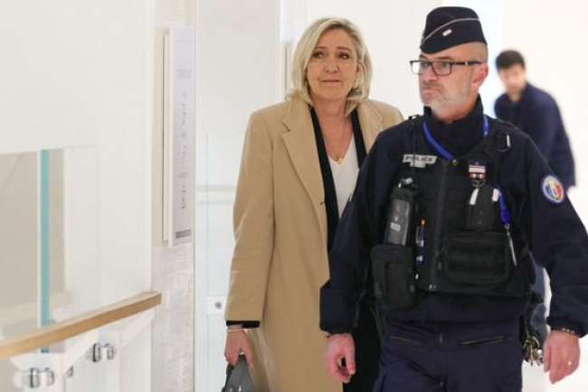 Francia: Marine Le Pen y diputados del partido fueron declarados culpables en un caso de malversación de fondos
