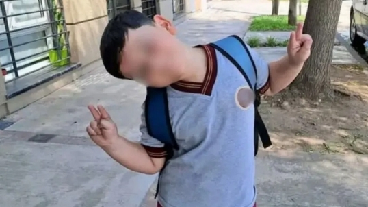 Parte médico de Bastián: sin fiebre y con respiraciones espontáneas