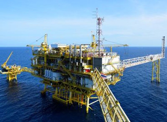 El Gobierno denunció a cinco petroleras por operar en Malvinas