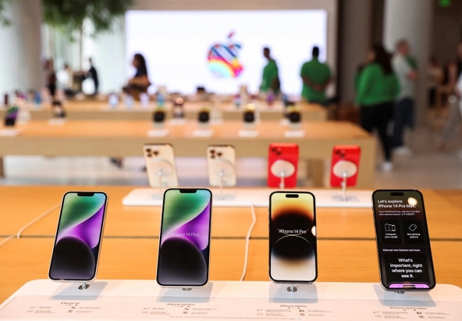 EEUU exime a los ‘smartphones’ y los monitores de ordenador de sus «aranceles recíprocos»