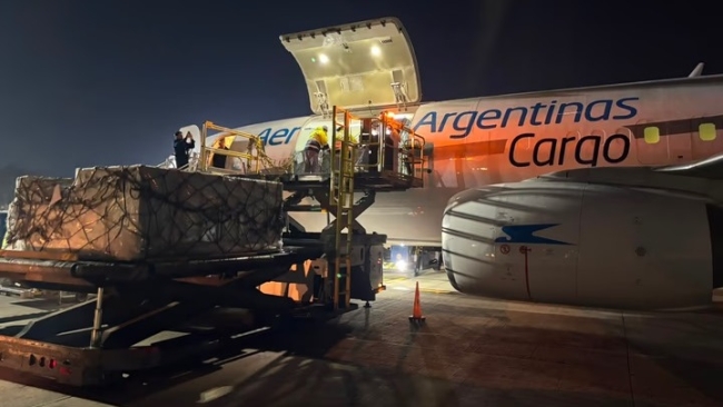 Aerolíneas Argentina envió un avión carguero con ayuda humanitaria a Venezuela