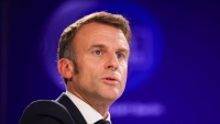 Macron propone reanudar el diálogo con Putin