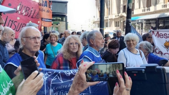 Se conoció que más de 5 millones de jubilados y pensionados se encuentran bajo la línea de la pobreza