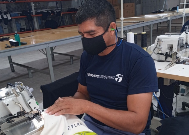 Tucumán: La fábrica Topper paraliza la producción y licencia a 1.190 trabajadores