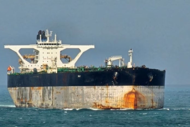 Canciller iraní: Washington está ahora suplicando al mundo que compre crudo ruso